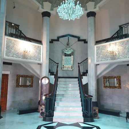 Arimbi Pejaten Suites Джакарта Экстерьер фото