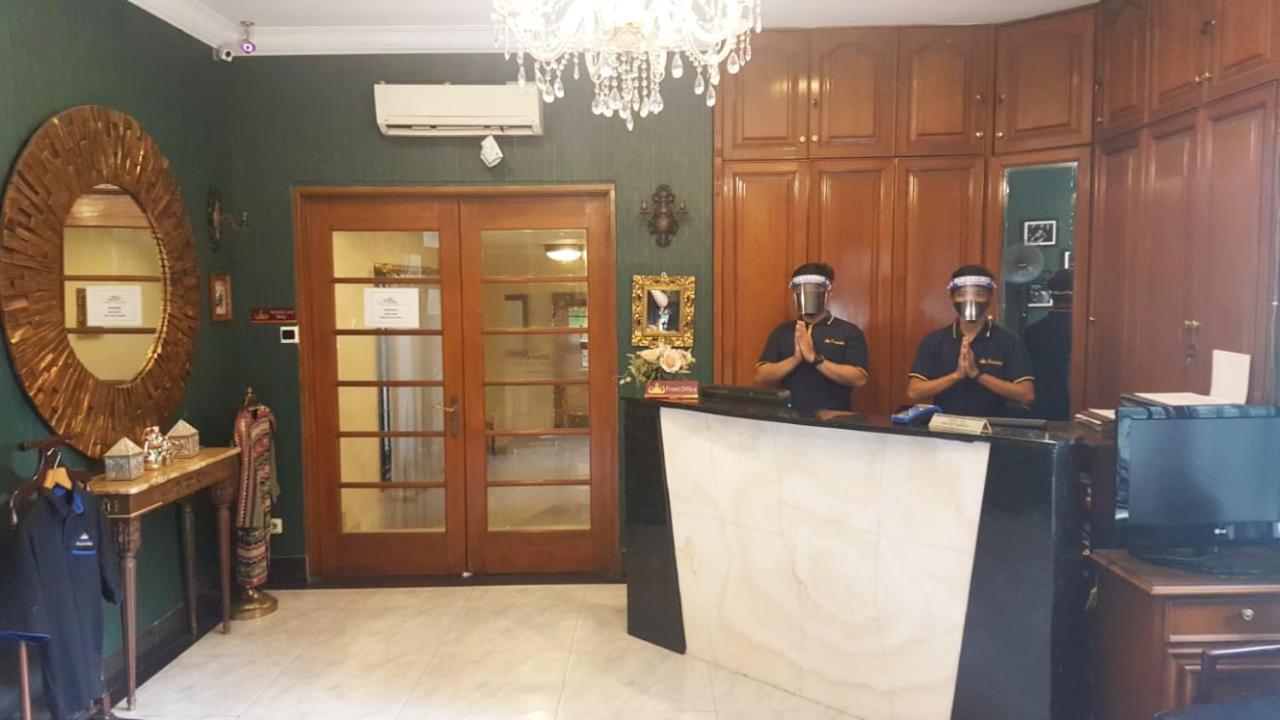 Arimbi Pejaten Suites Джакарта Экстерьер фото