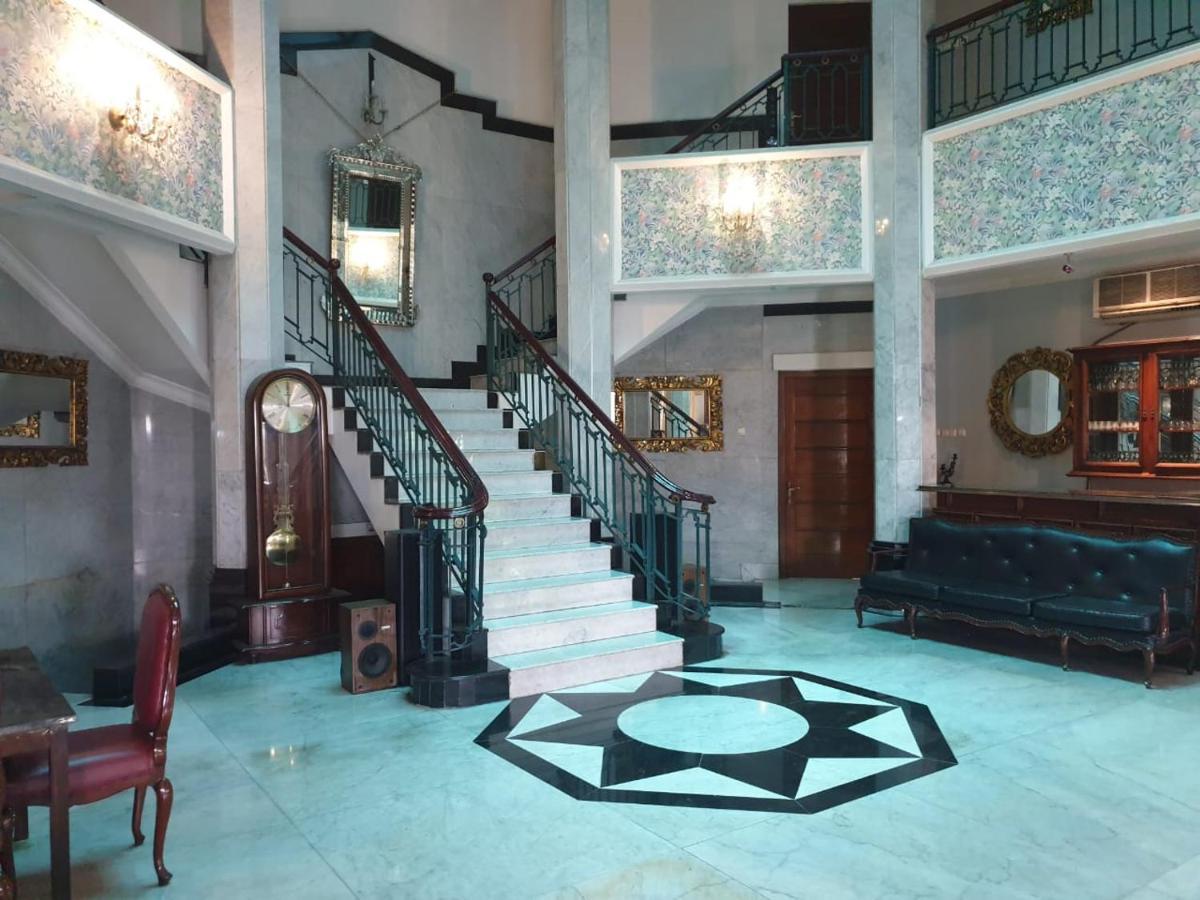 Arimbi Pejaten Suites Джакарта Экстерьер фото