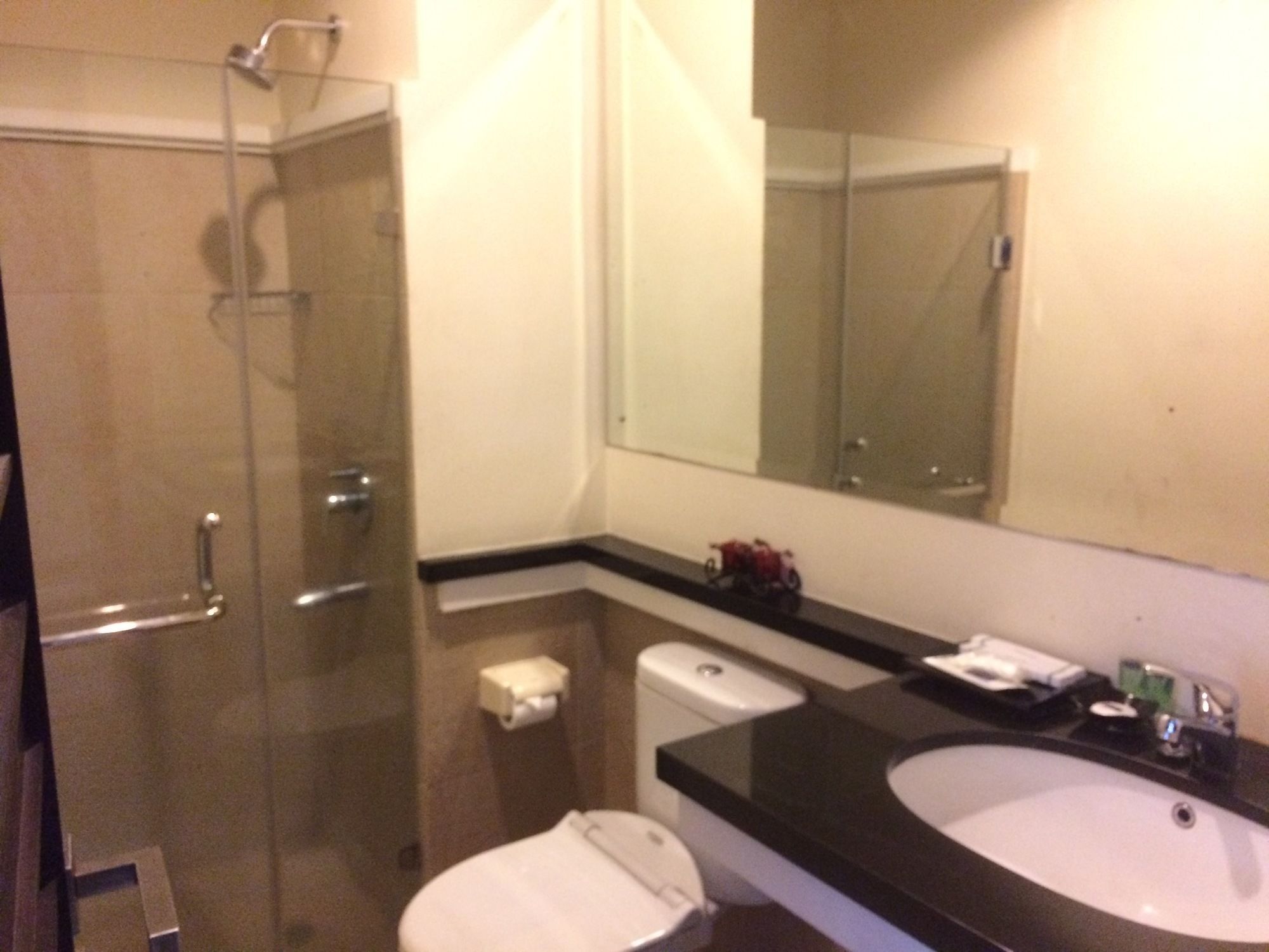 Arimbi Pejaten Suites Джакарта Экстерьер фото
